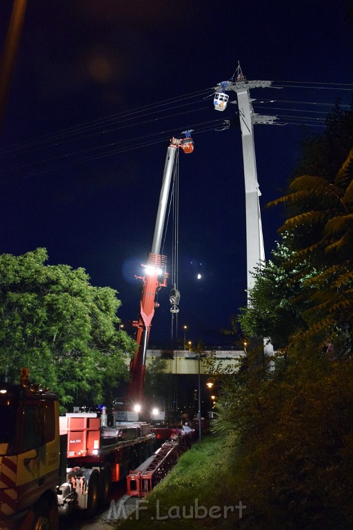 Koelner Seilbahn Gondel blieb haengen Koeln Linksrheinisch P857.JPG - Miklos Laubert